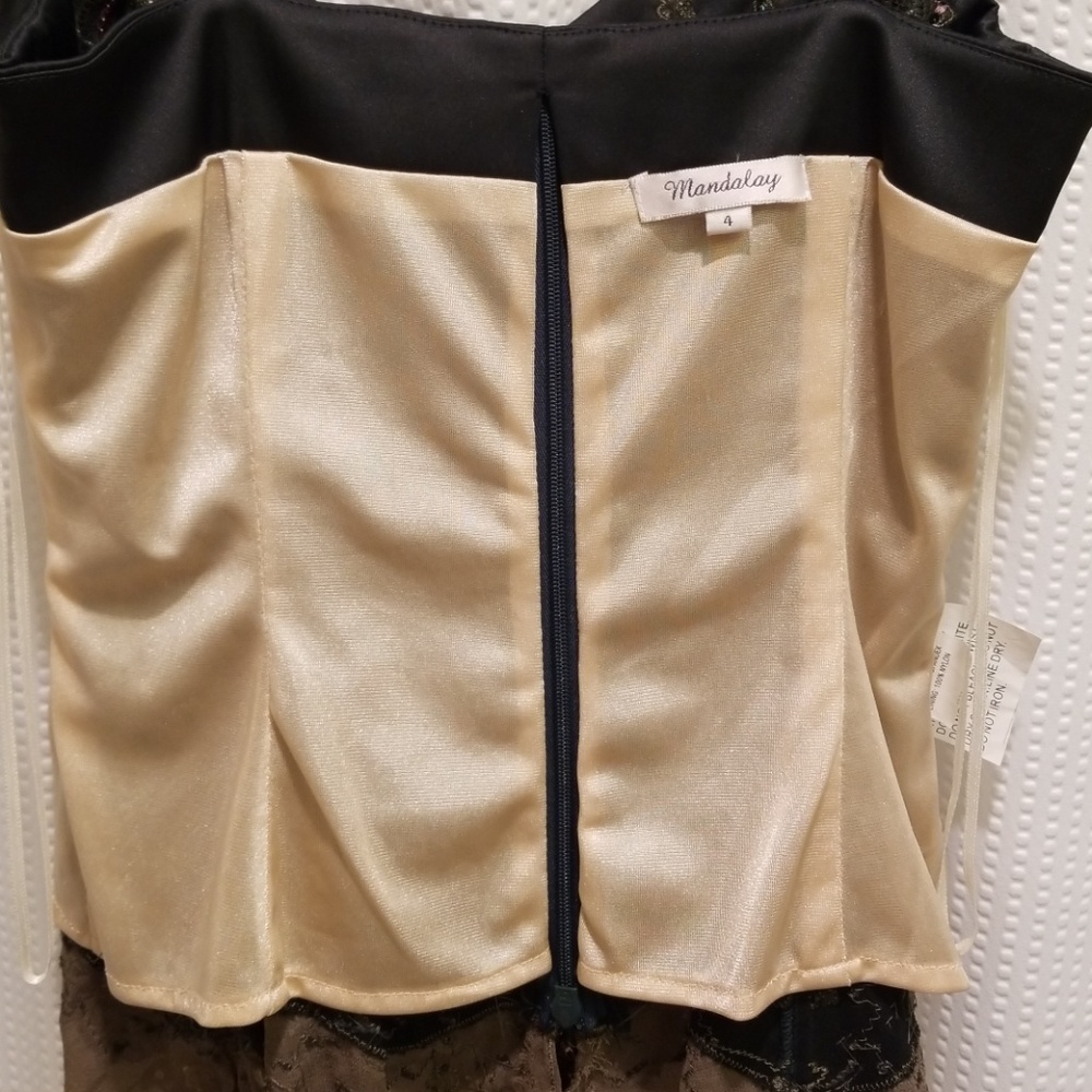 ❤SOLD ELSEWHERE❤ Mandalay Corsett Tank - Picture 7 of 7